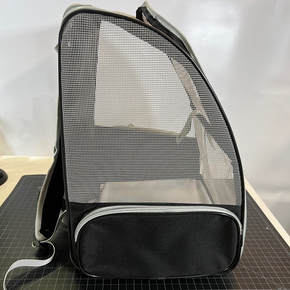 EUC Texsens pet backpack - Picture 3 of 9